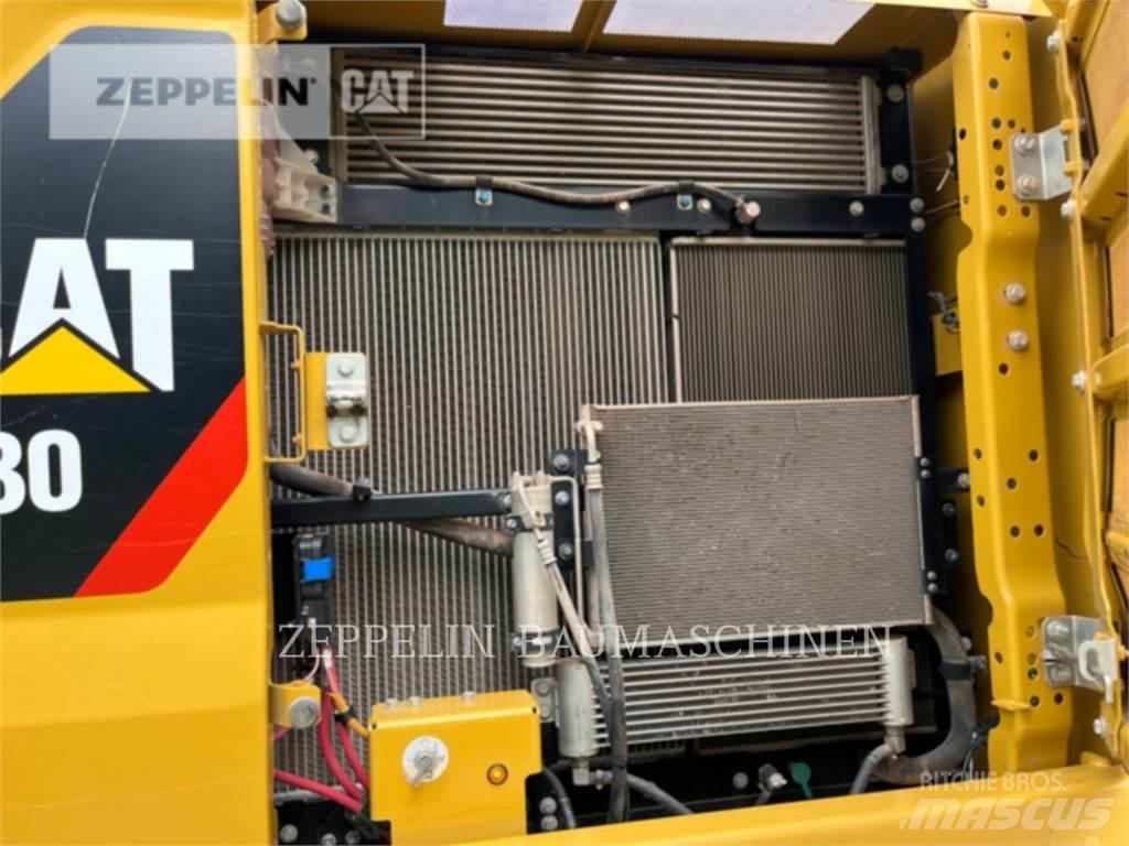 CAT 330-07A Bageri gusjeničari