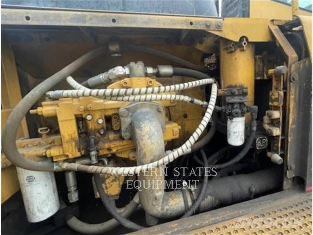 CAT 330B FM Šumski traktori