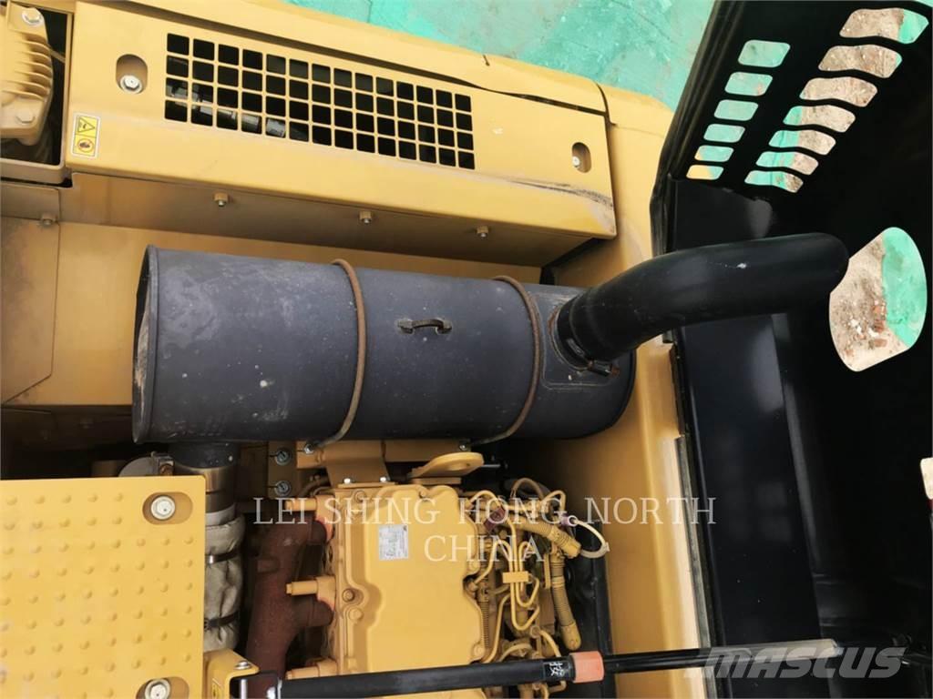 CAT 330D2L Bageri gusjeničari