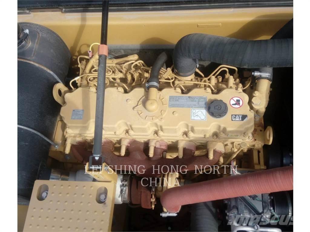 CAT 330D2L Bageri gusjeničari