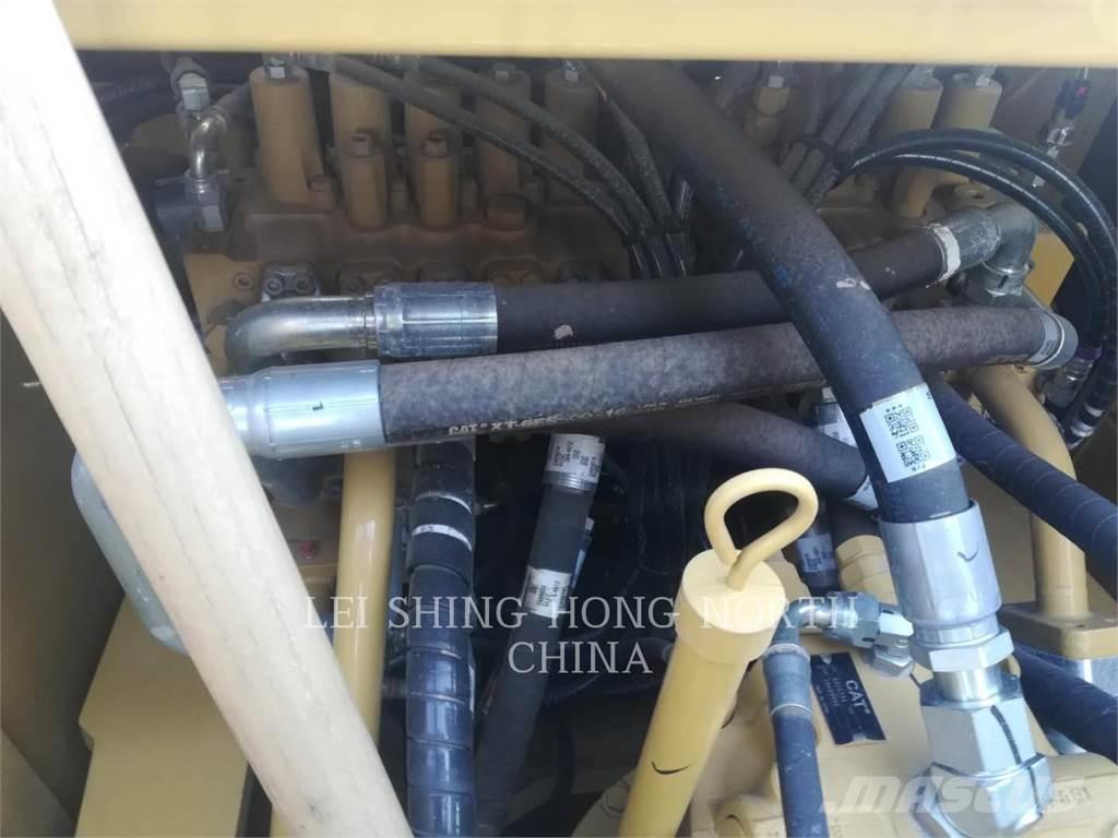 CAT 330D2L Bageri gusjeničari