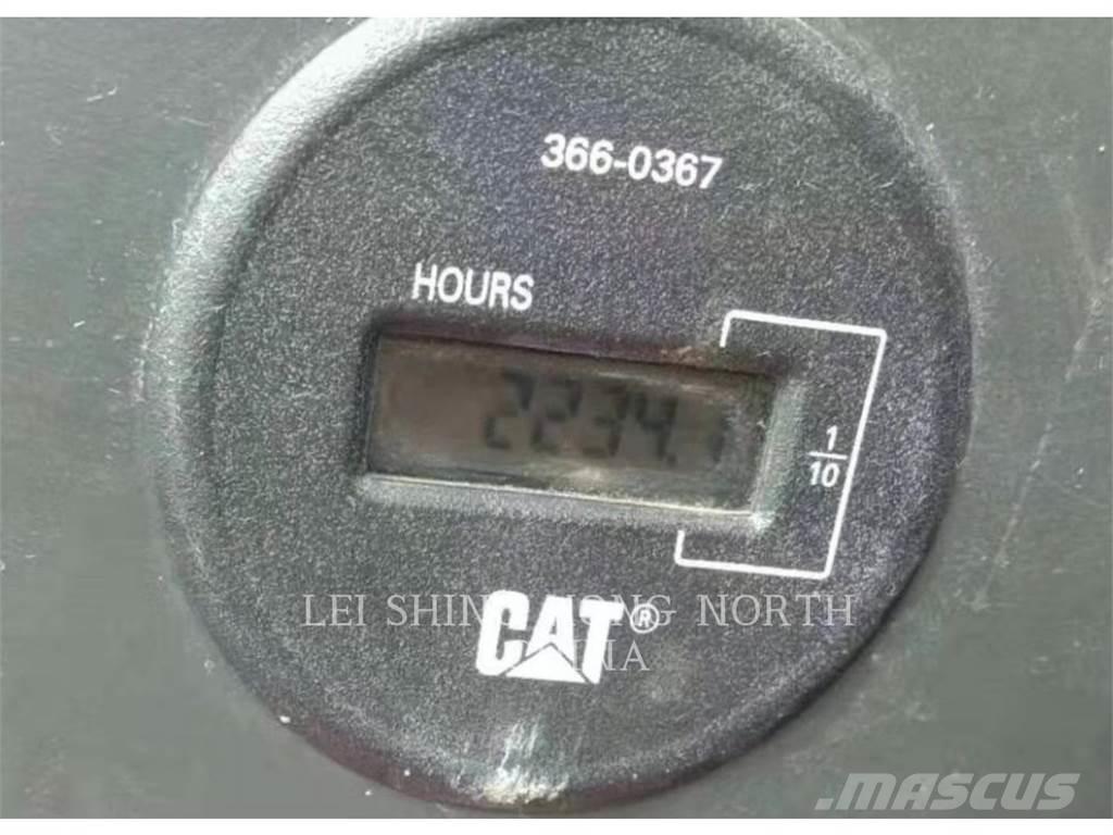 CAT 330D2L Bageri gusjeničari