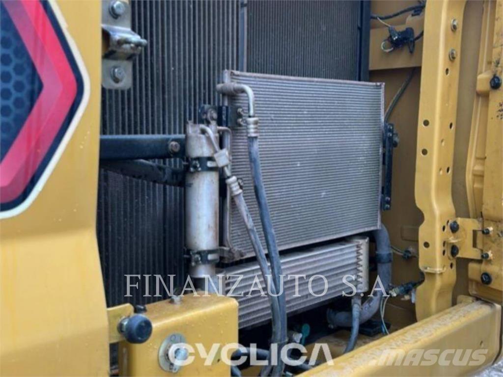 CAT 330GC Bageri gusjeničari