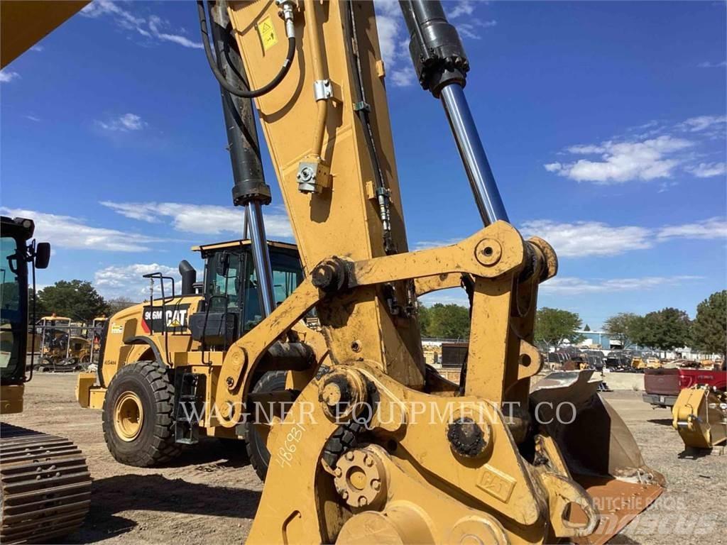 CAT 335 Bageri gusjeničari