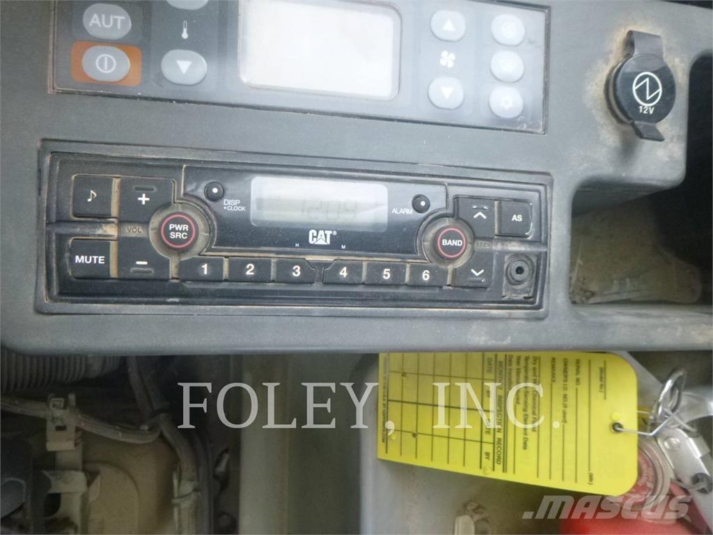 CAT 335FLCR Bageri gusjeničari