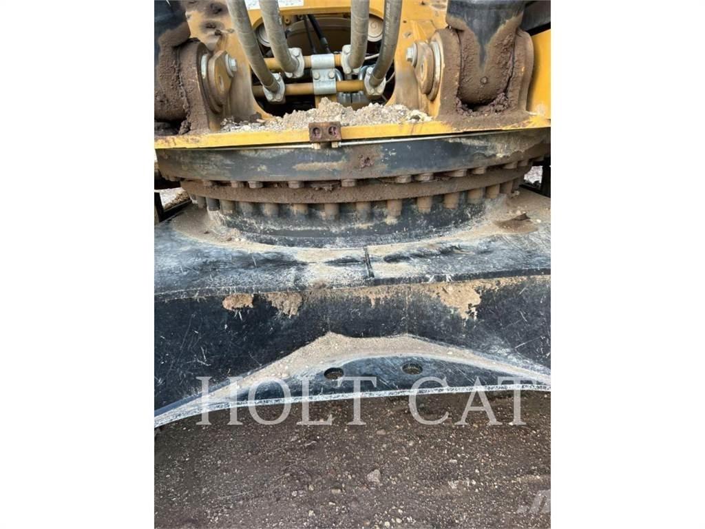CAT 336 12 Bageri gusjeničari