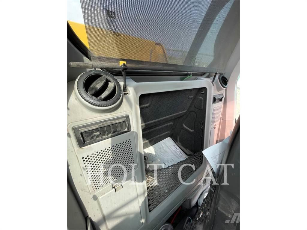 CAT 340 12 Bageri gusjeničari
