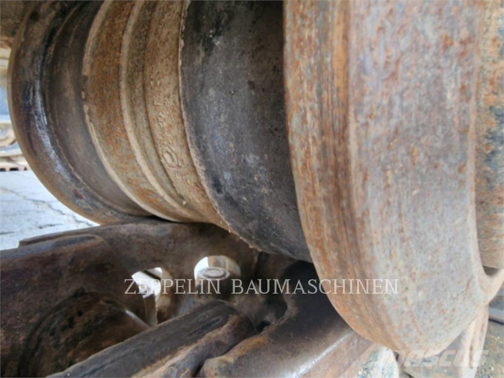 CAT 352-07A Bageri gusjeničari