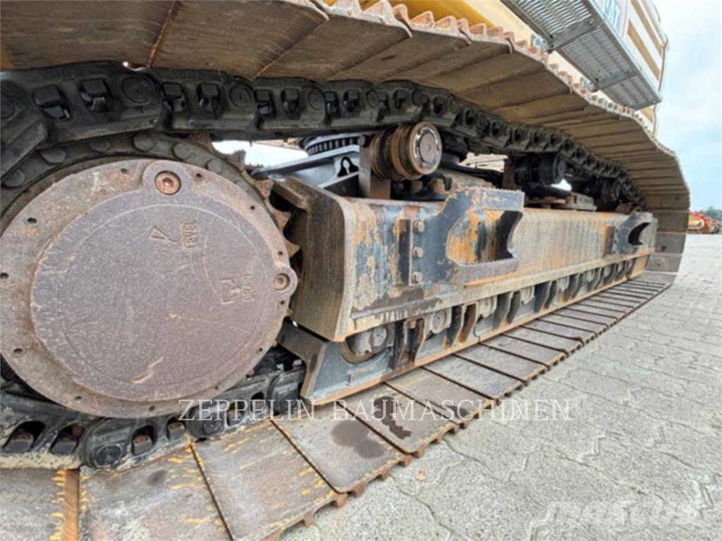 CAT 352-08 Bageri gusjeničari