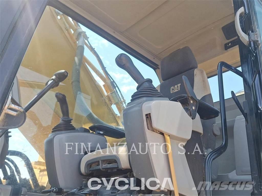 CAT 352FL Bageri gusjeničari