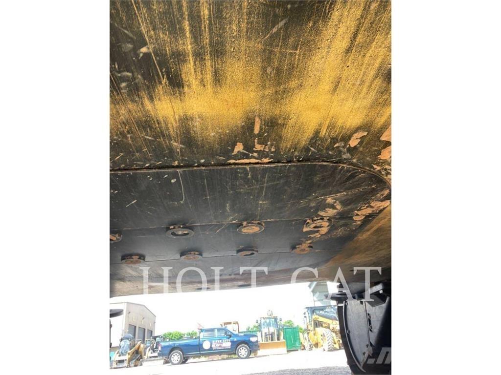 CAT 374 Bageri gusjeničari