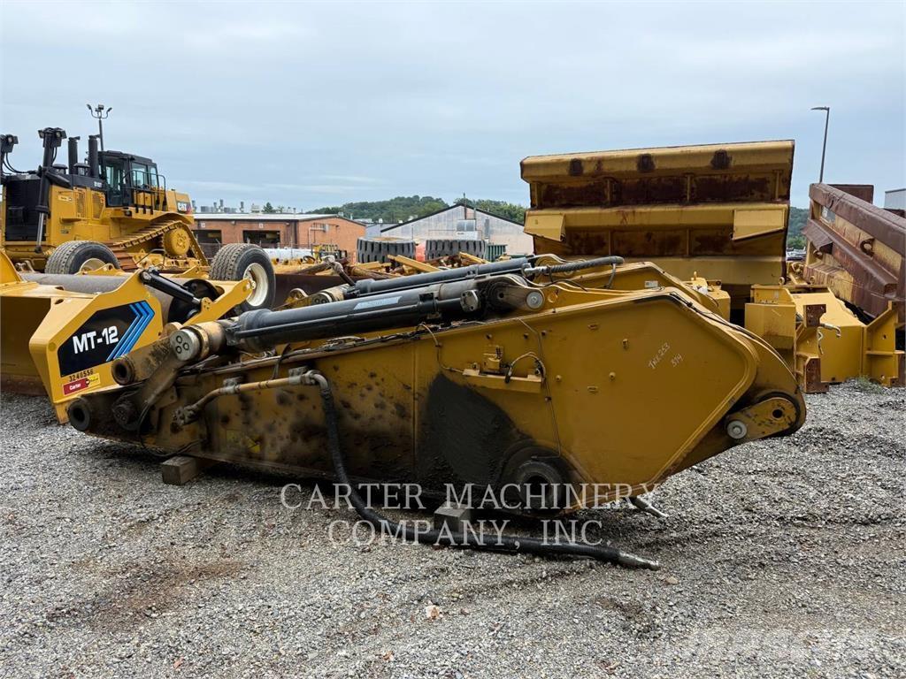CAT 374 Bageri gusjeničari