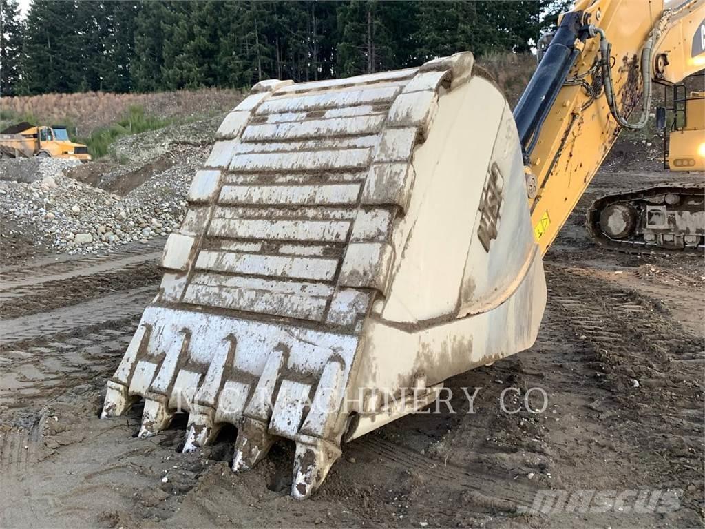 CAT 390F Bageri gusjeničari