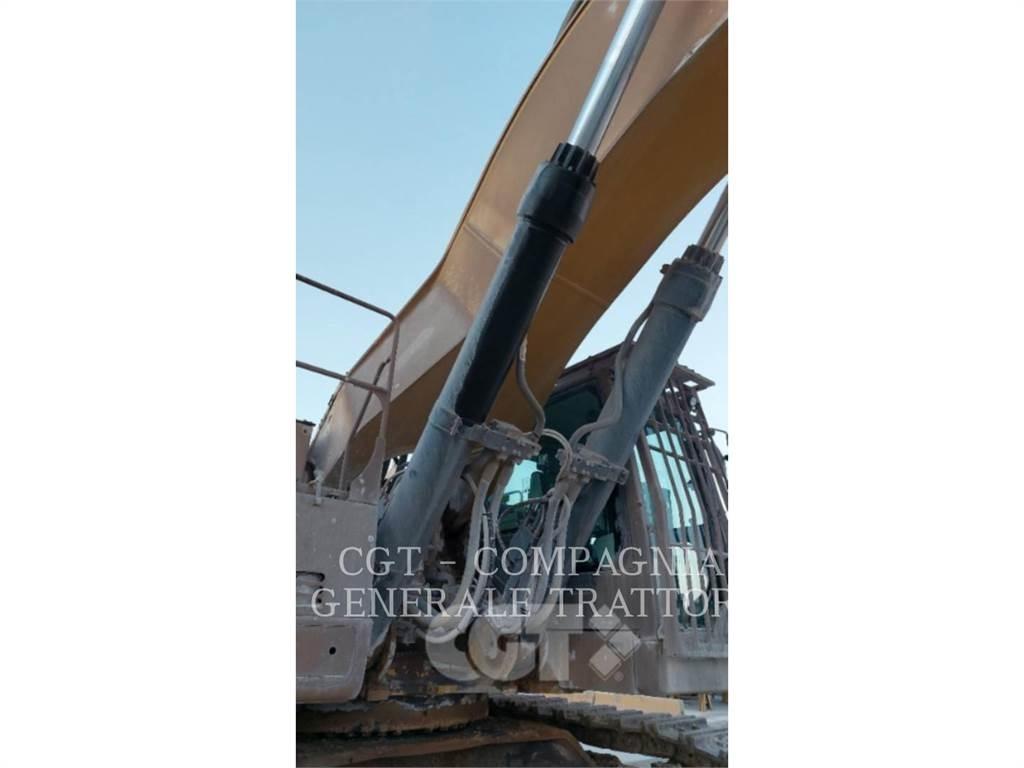 CAT 390F Bageri gusjeničari