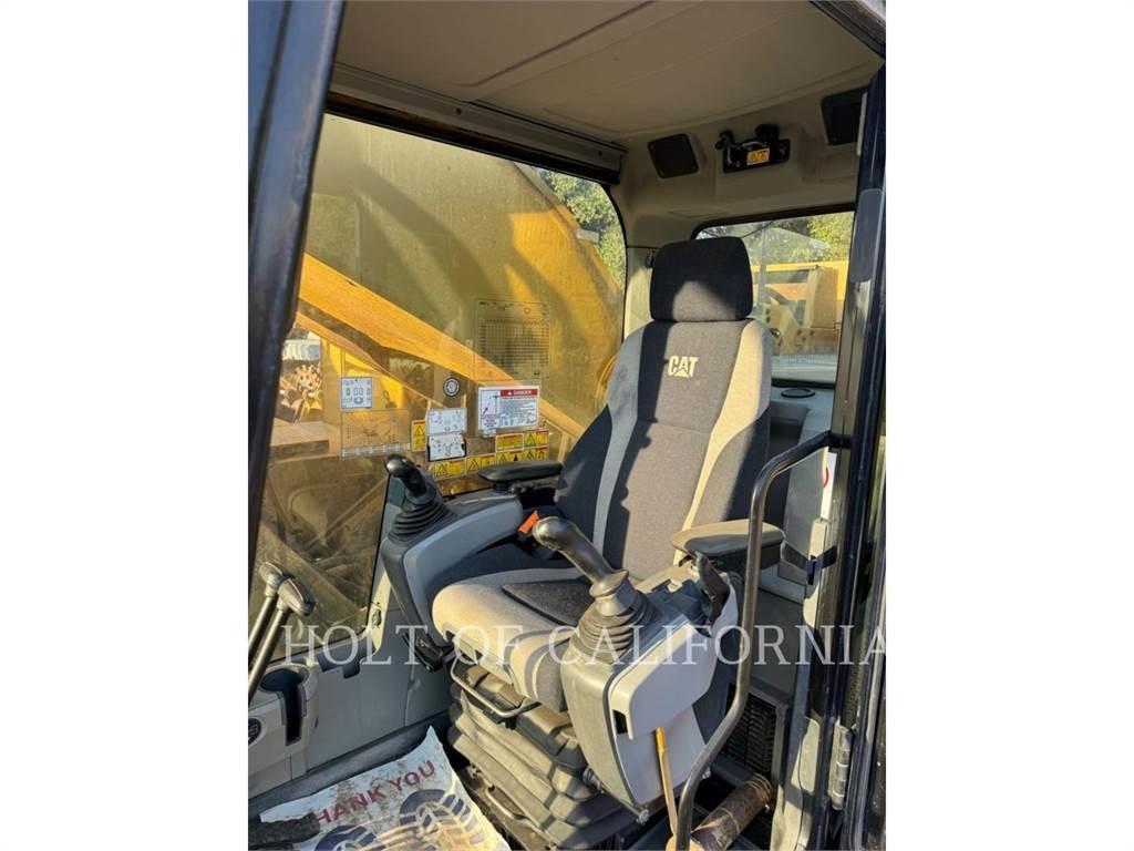 CAT 390FL Bageri gusjeničari
