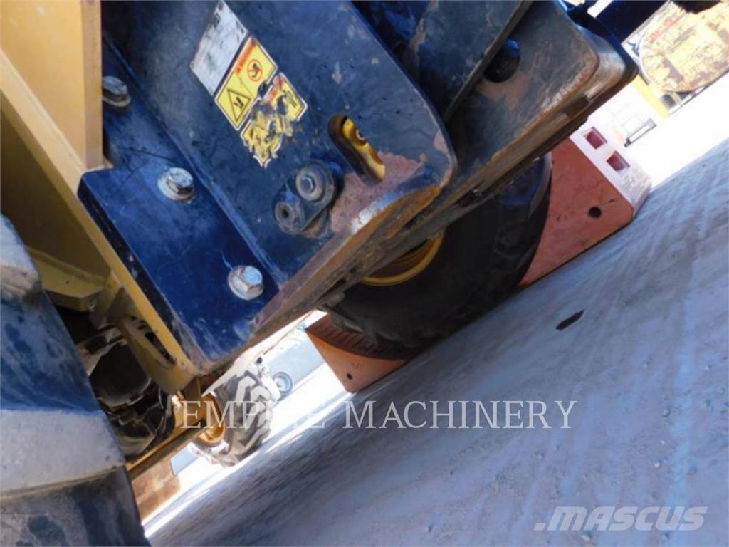 CAT 415F2 IL Utovarivači na kotačima