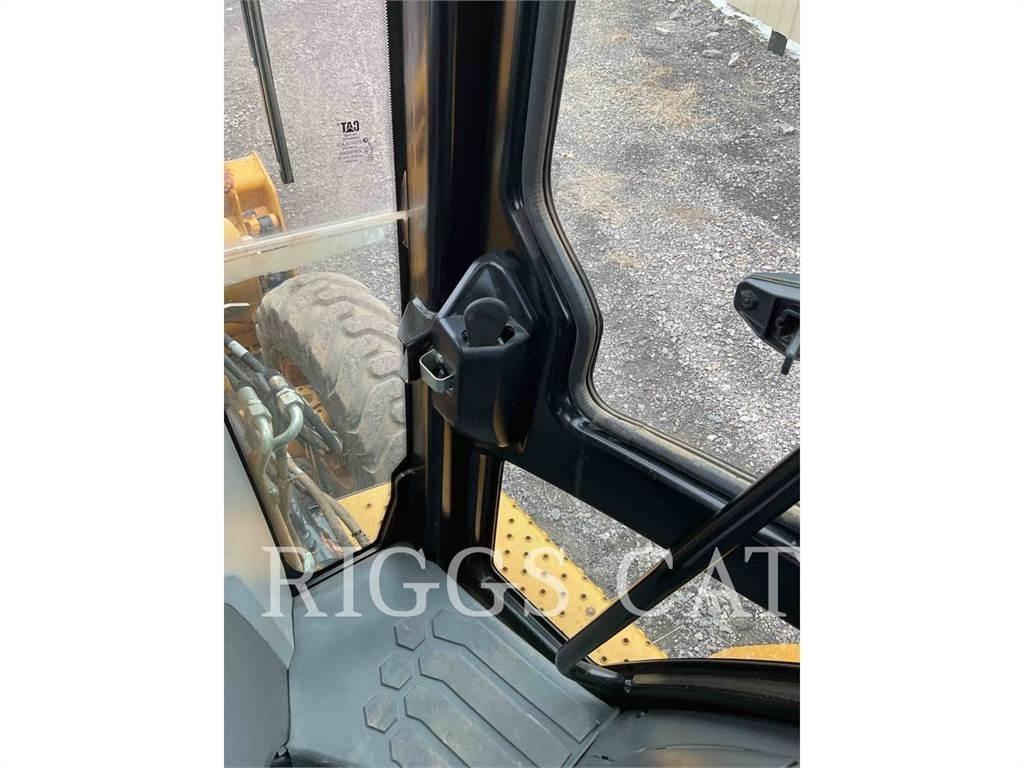CAT 420 4AEM Utovarni rovokopači