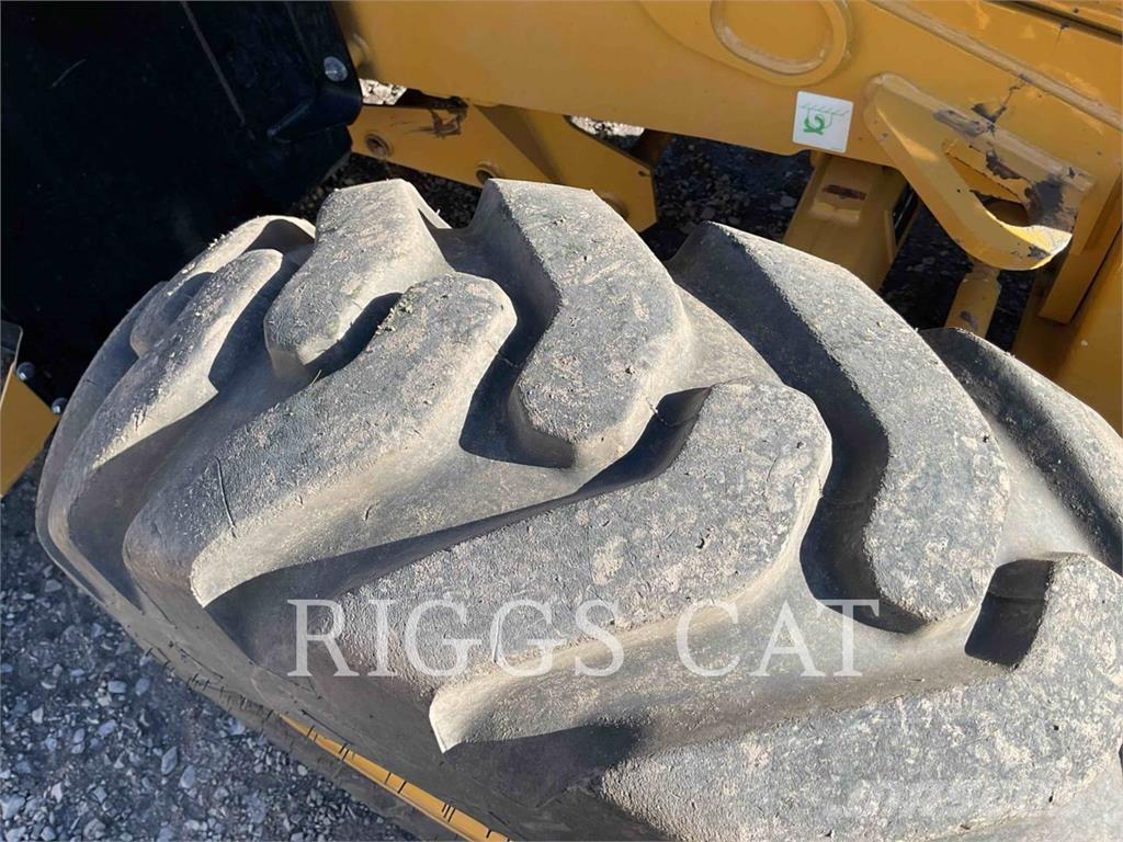 CAT 420 4AEM Utovarni rovokopači