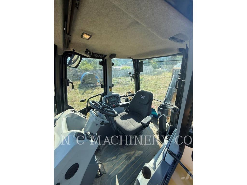 CAT 420F Utovarni rovokopači