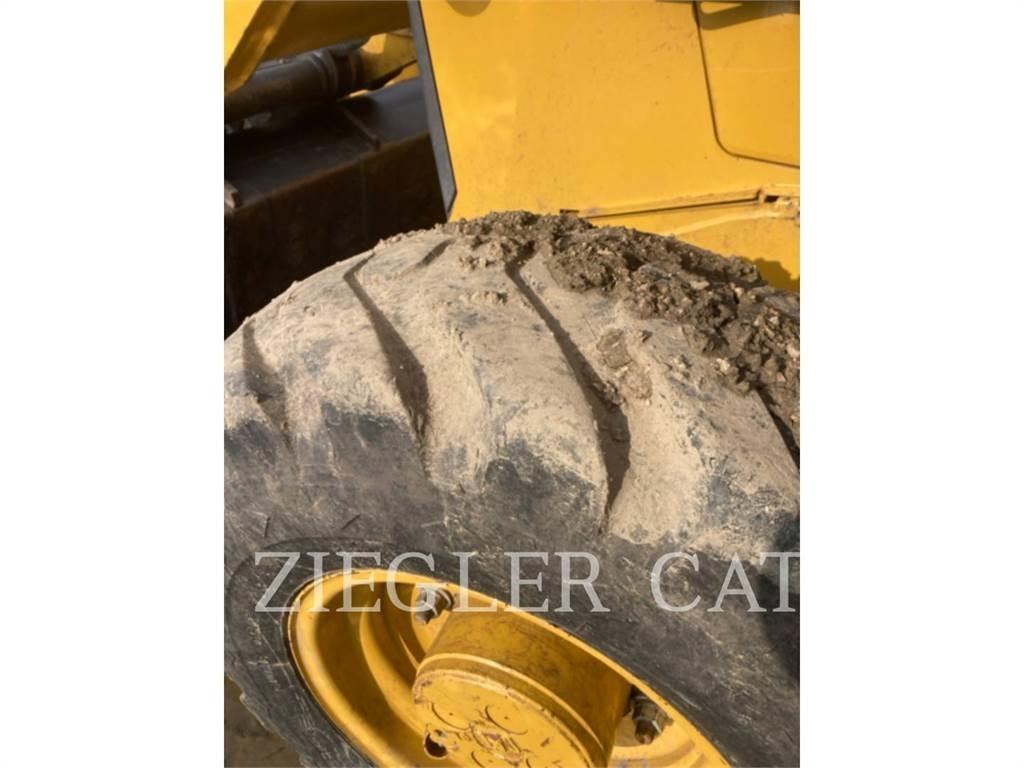 CAT 420F2 Utovarni rovokopači