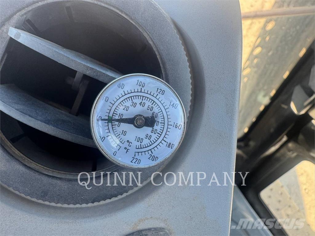 CAT 420F2 Utovarni rovokopači