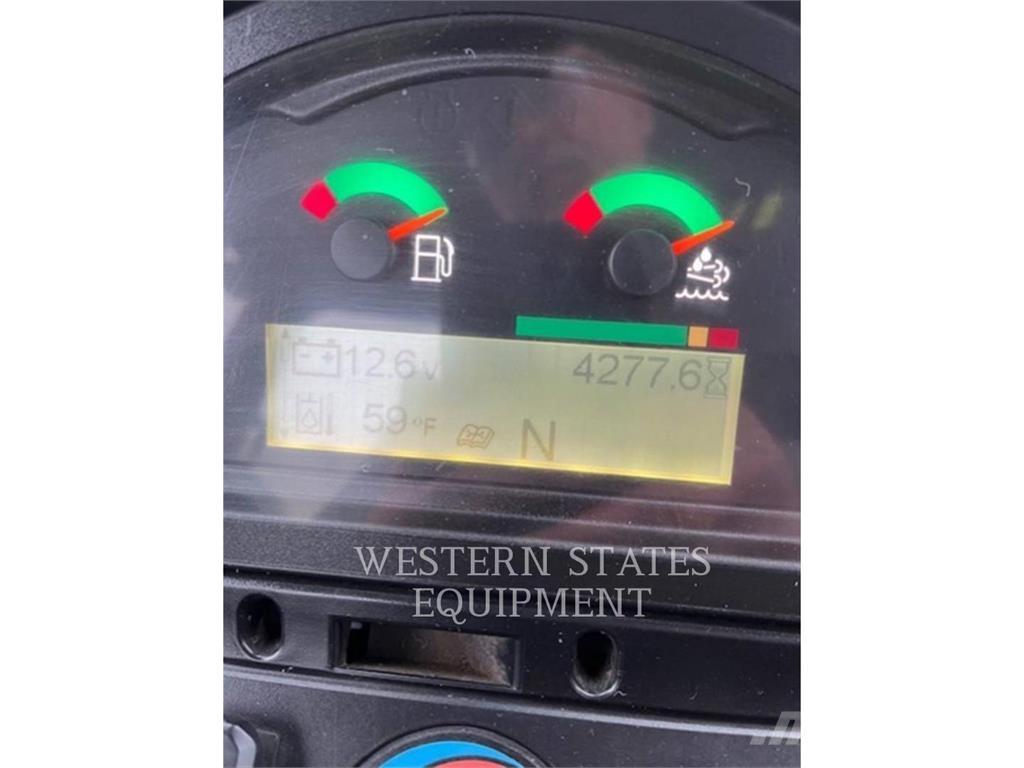 CAT 420F2 Utovarni rovokopači