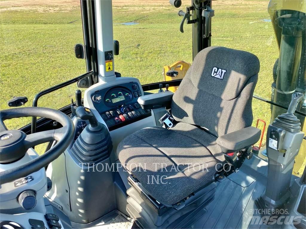 CAT 420F2 Utovarni rovokopači