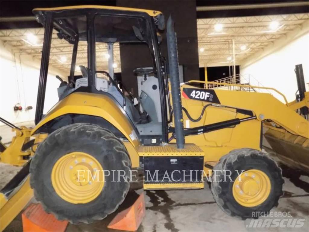 CAT 420F2 4EO Utovarni rovokopači