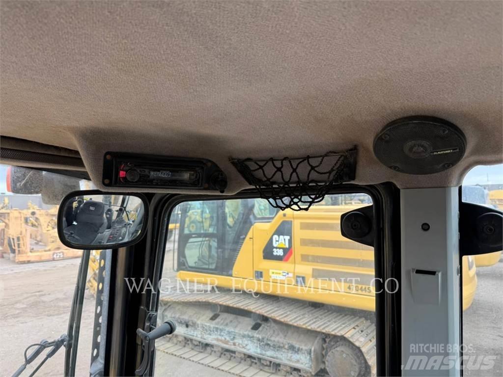 CAT 420F2 4WDE Utovarni rovokopači