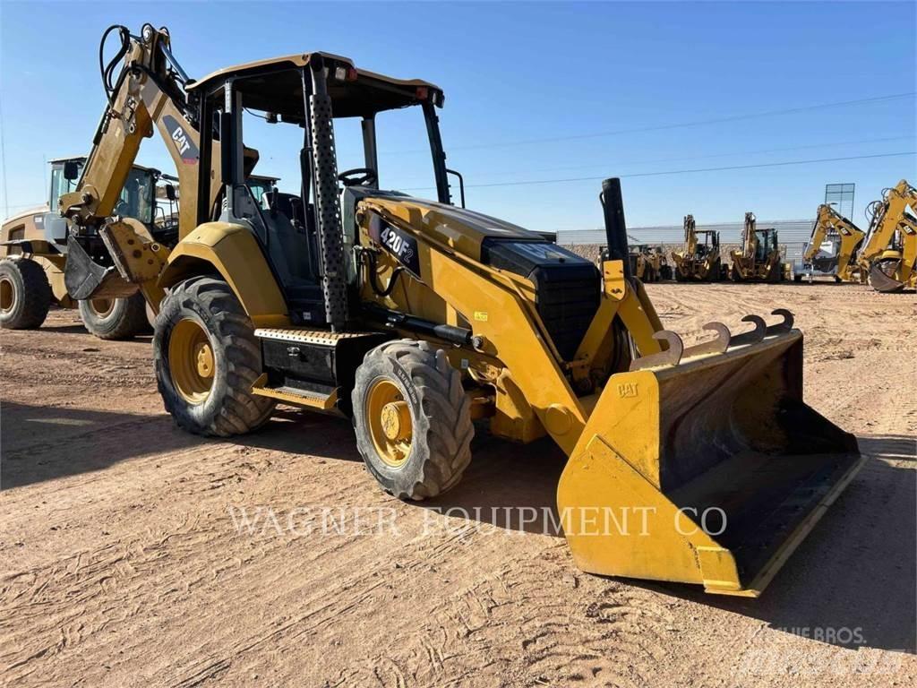 CAT 420F2 4WDE Utovarni rovokopači