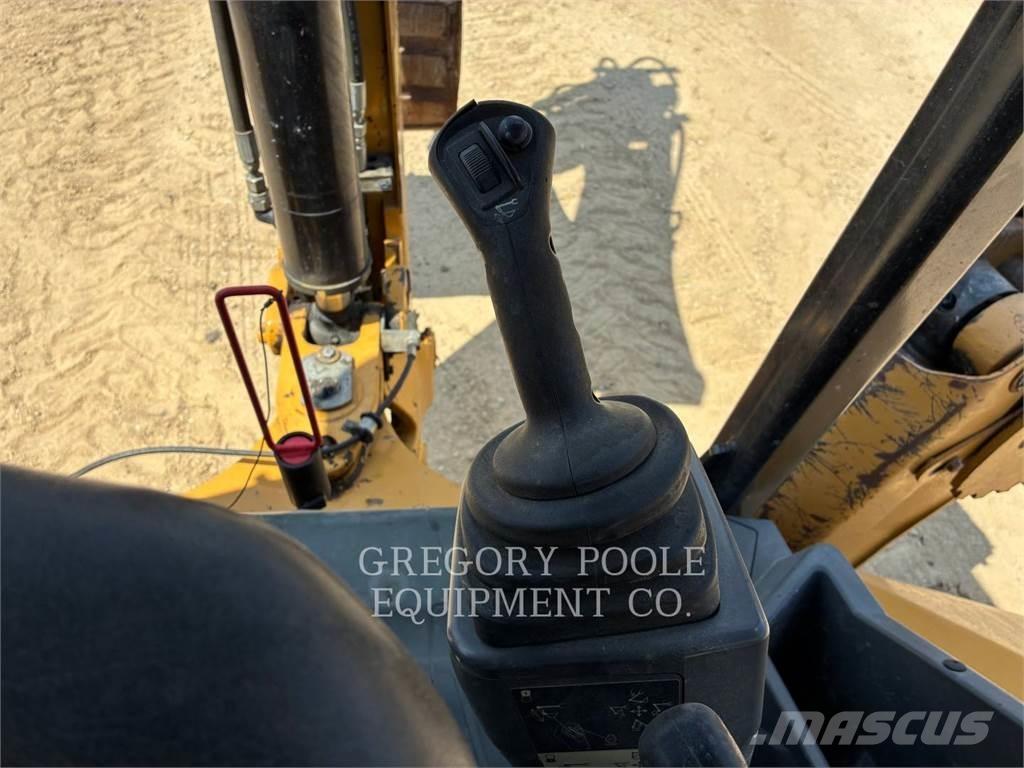 CAT 420F2IT Utovarni rovokopači