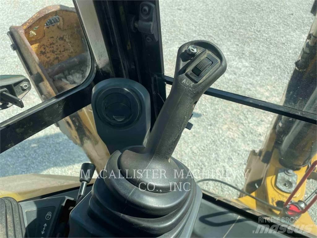 CAT 420F2ST Utovarni rovokopači