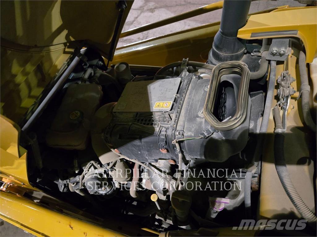 CAT 430 07A Utovarni rovokopači