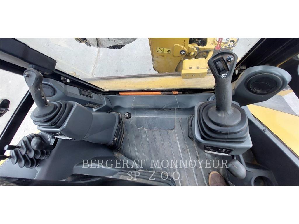 CAT 432F2 Utovarni rovokopači