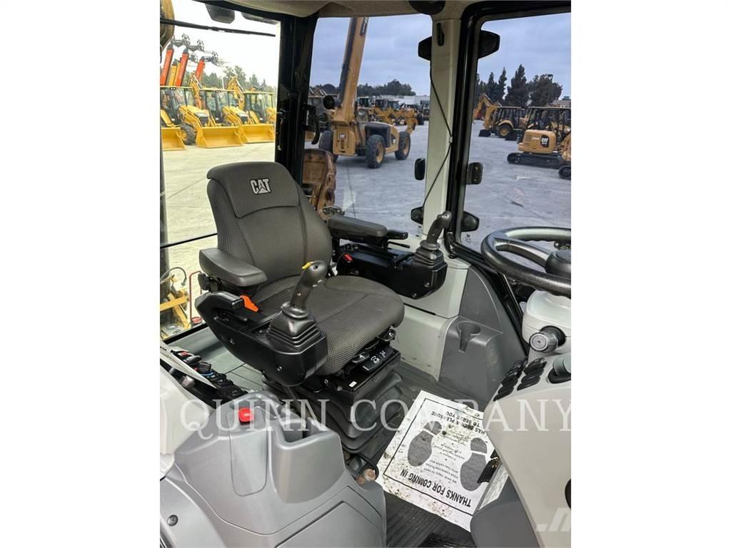 CAT 450 Utovarni rovokopači