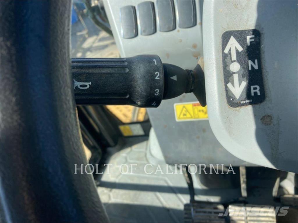 CAT 450 Utovarni rovokopači