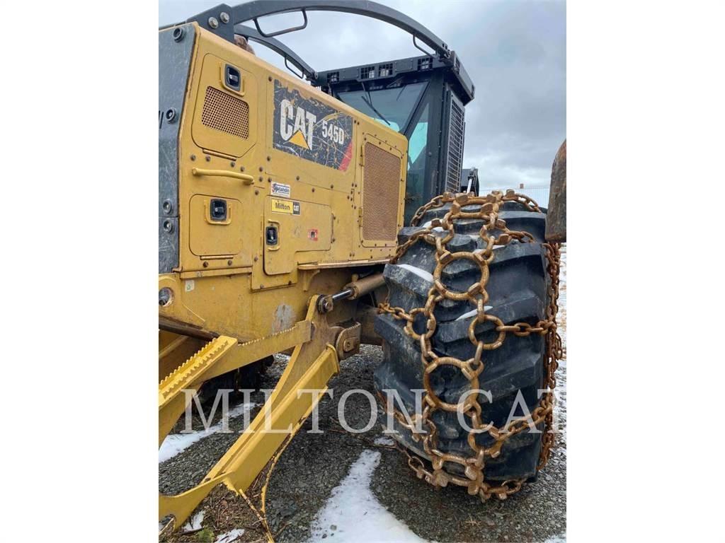 CAT 545D Skideri