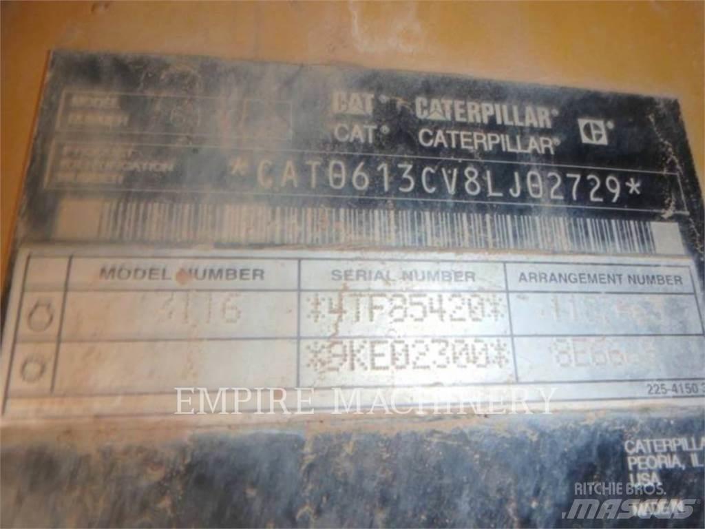 CAT 613C Strugači