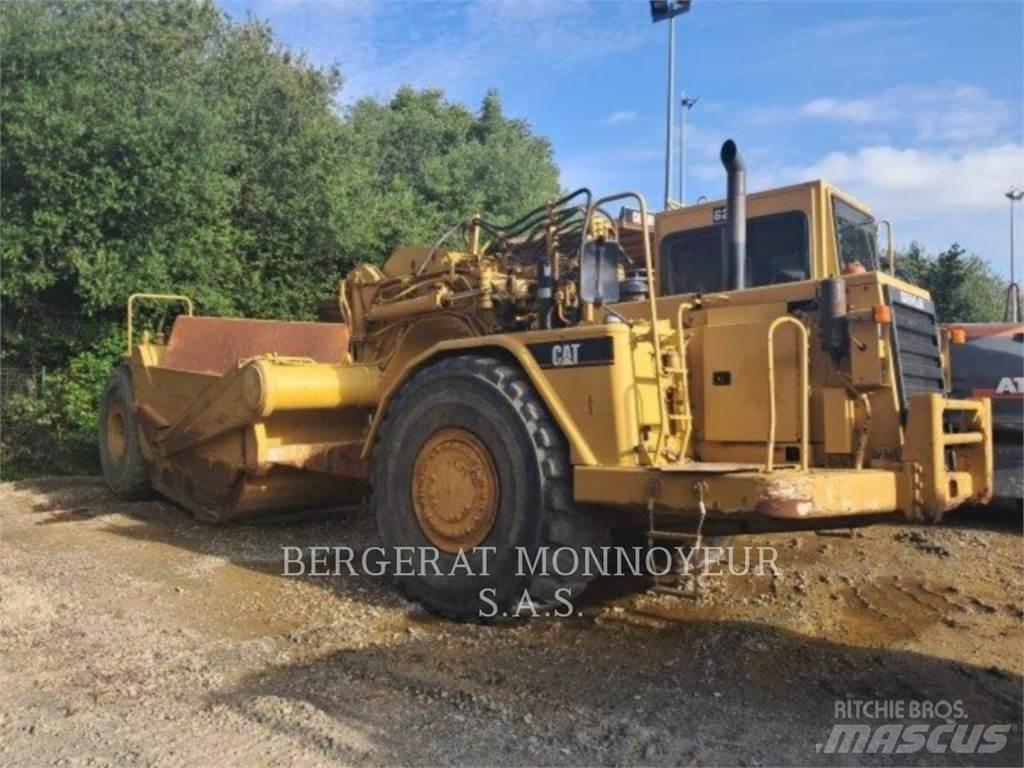CAT 621F Strugači