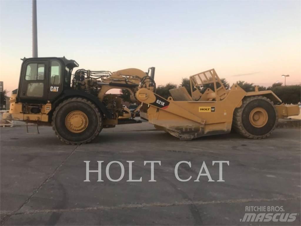 CAT 621K Strugači