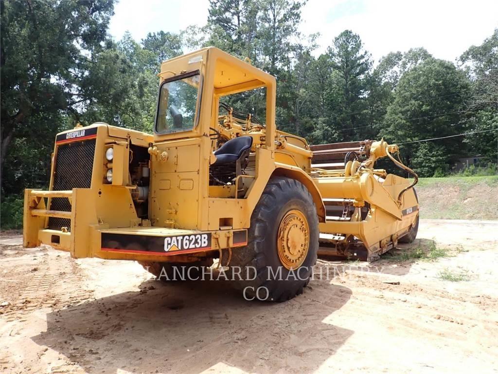 CAT 623B Strugači