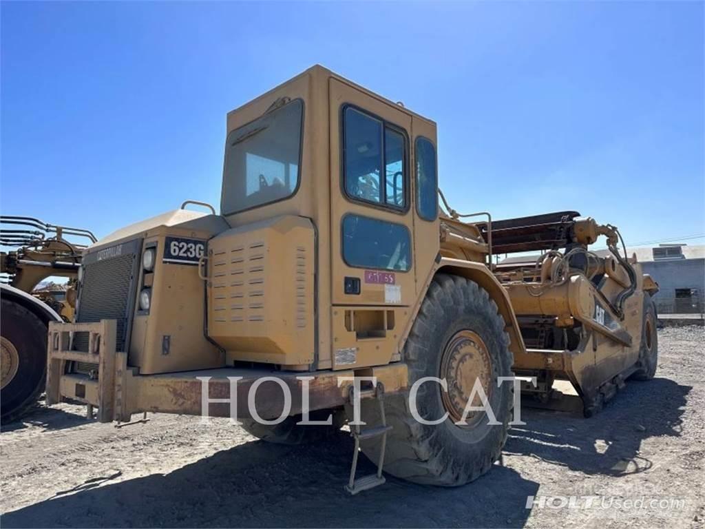 CAT 623G Strugači