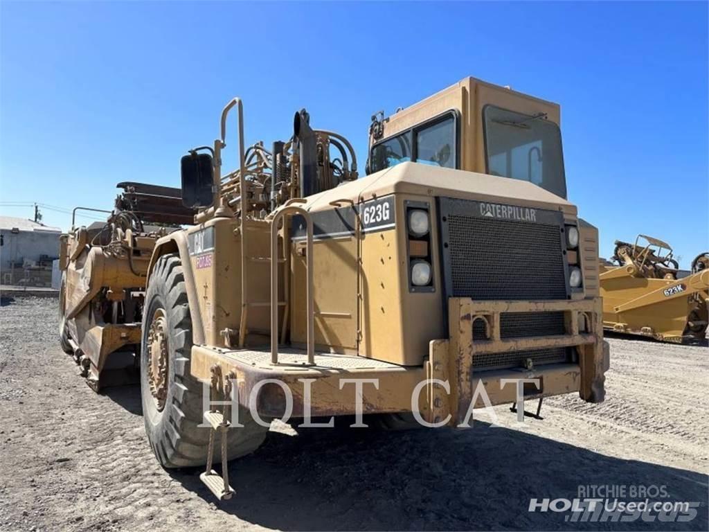 CAT 623G Strugači