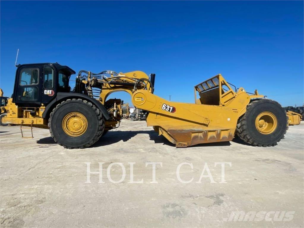 CAT 631 Strugači