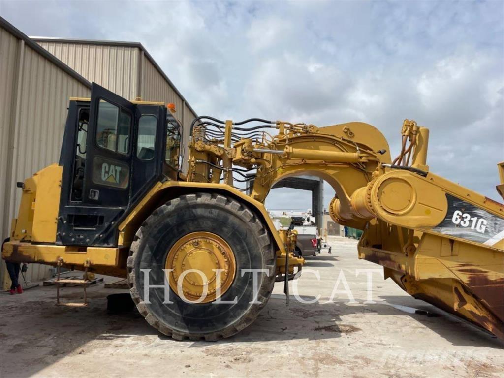 CAT 631G Strugači