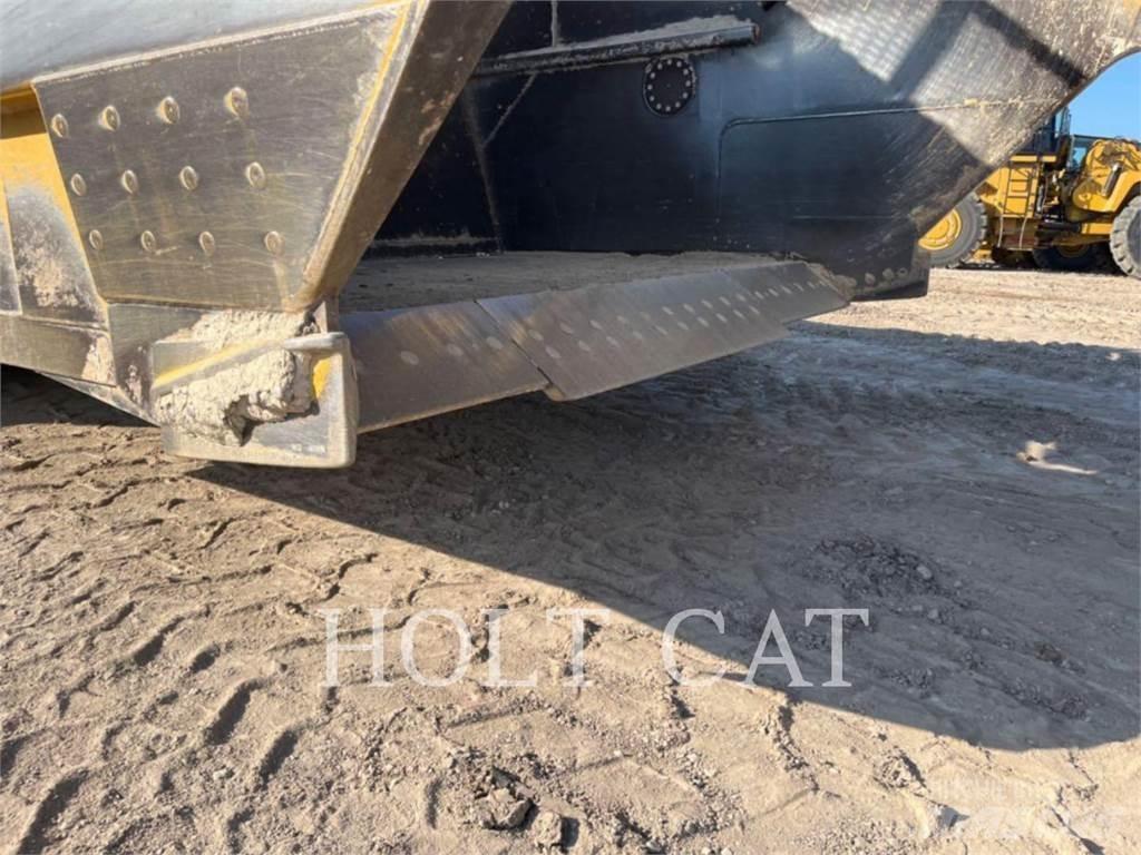 CAT 631K Strugači