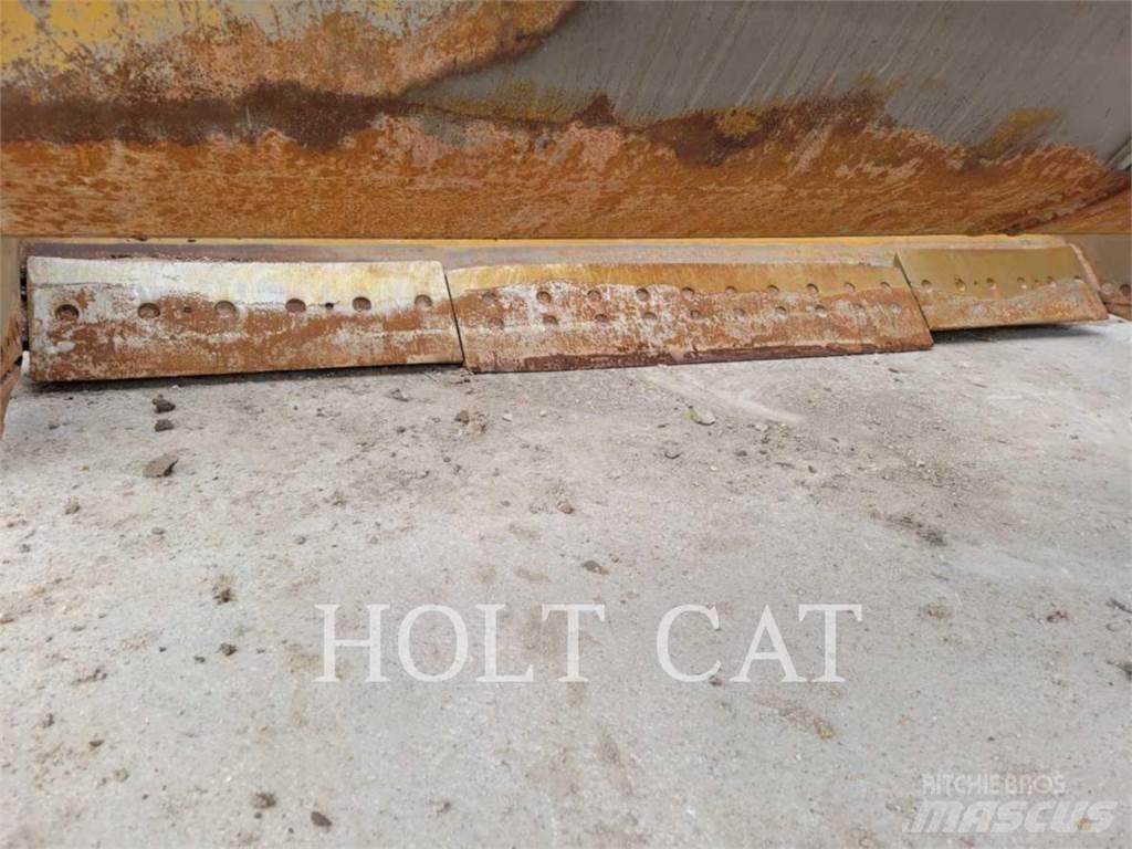 CAT 631K Strugači