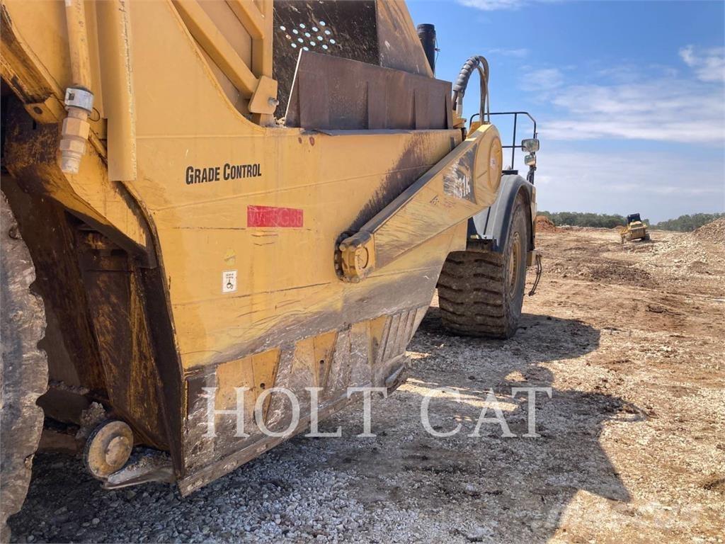 CAT 631K Strugači