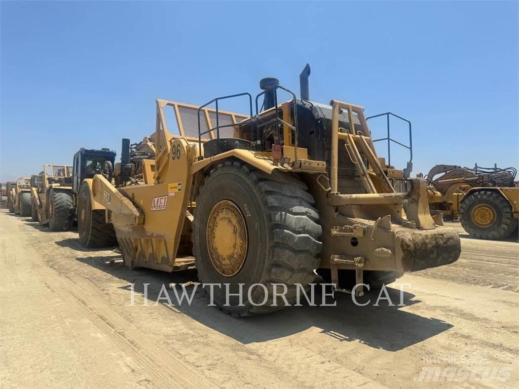 CAT 657 Strugači