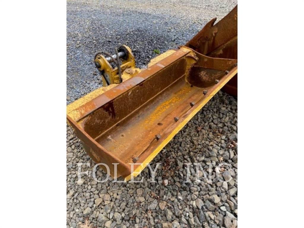 CAT 72 TILT BUCKET Kašike / Korpe